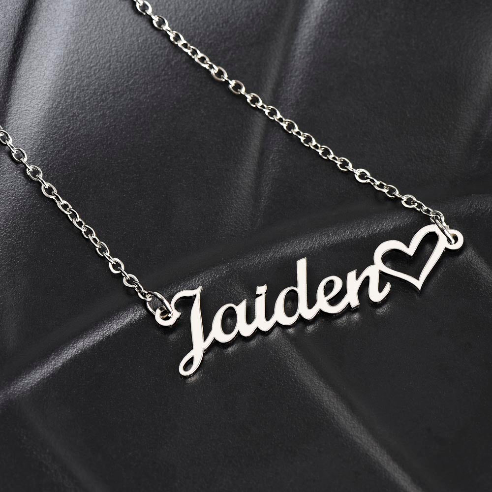 Custom Name Neckless With Heart.